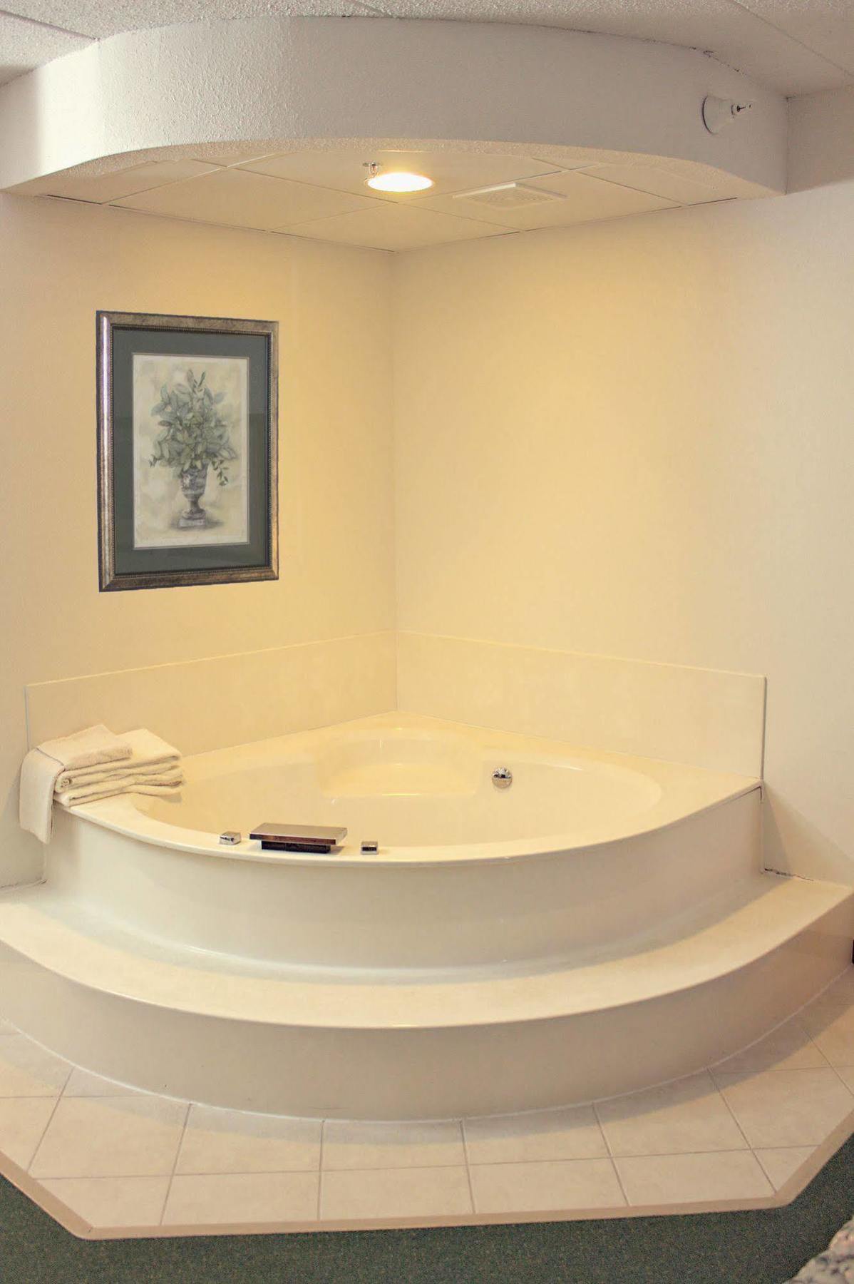 Americas Best Value Inn Annandale Экстерьер фото